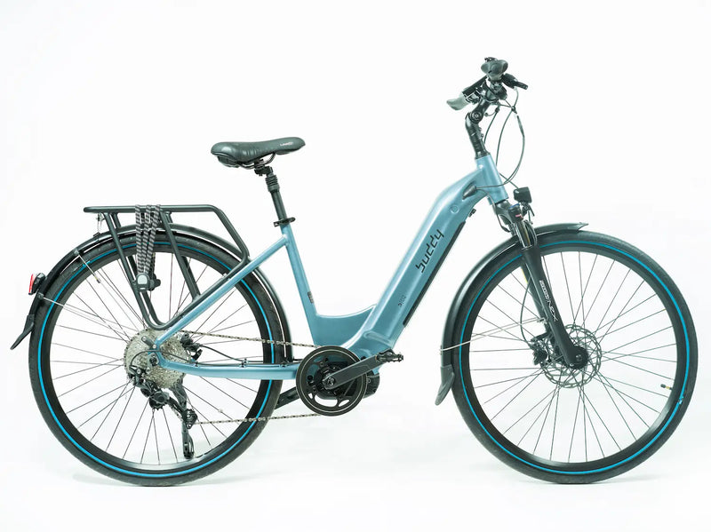 Elsykkel Buddy D2 blå med lavt innsteg og oppreist sittestilling for bybruk og skogsveier